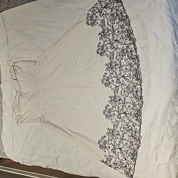 Fit and flare strapless party dress - Picture 5 of 11